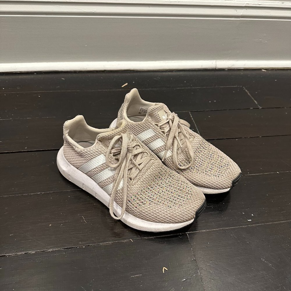 Adidas Sneakers